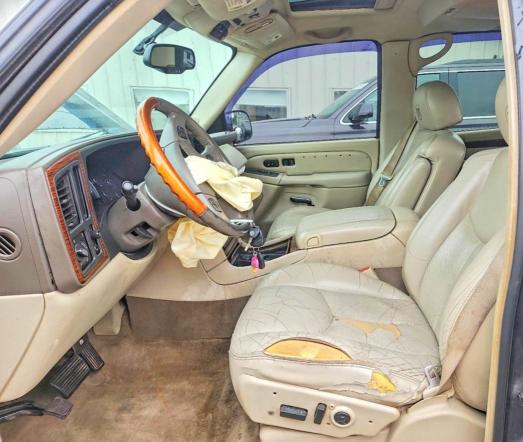 2004 Cadillac Escalade მანქანა იყიდება აუქციონზე, vin: 1GYEK63N14R174715, აუქციონის ნომერი: 57610716