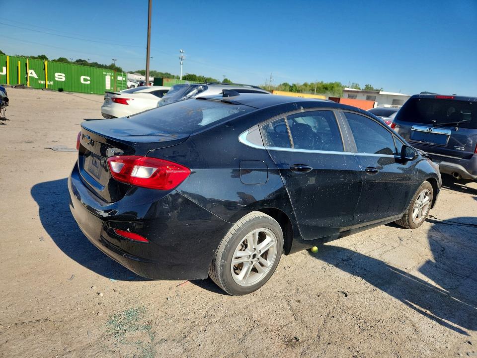 Продаж на аукціоні авто 2017 Chevrolet Cruze, vin: 1G1BE5SM0H7266203, номер лоту: 55524676