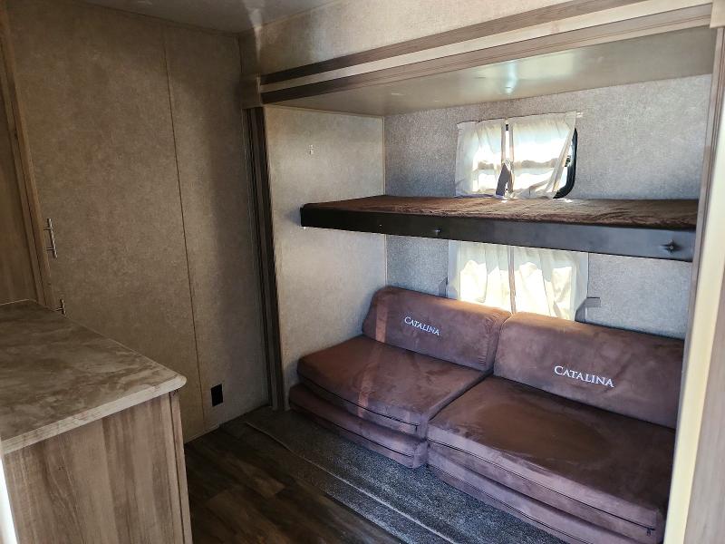 55215576 :رقم المزاد ، 5ZT2CA4B1LX017126 vin ، 2020 Coachman Catalina مزاد بيع