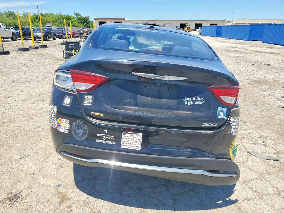 58654186 :رقم المزاد ، 1C3CCCAB8FN666402 vin ، 2015 Chrysler 200 مزاد بيع