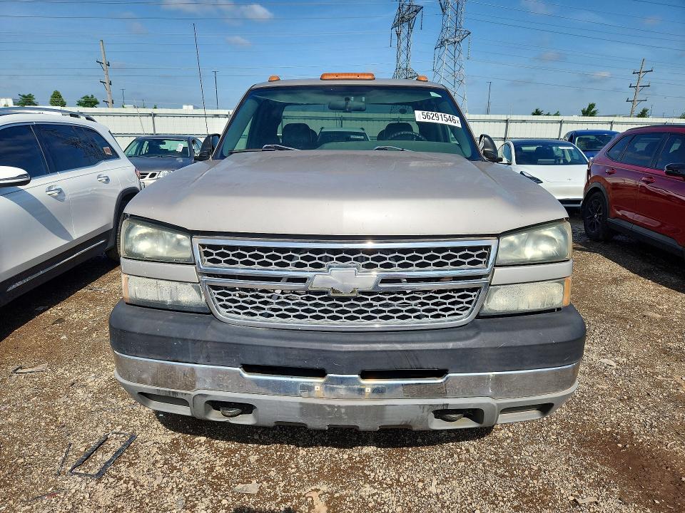 Продажа на аукционе авто 2005 Chevrolet Silverado, vin: 1GCHK29U65E206397, номер лота: 56291546