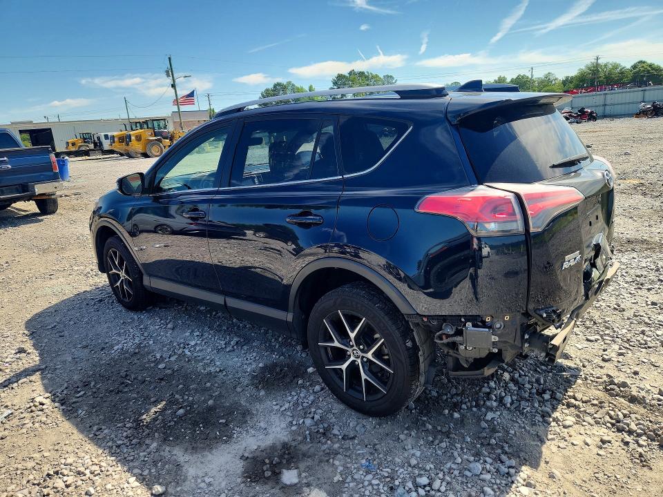 56320686 :رقم المزاد ، JTMNFREV0JD123112 vin ، 2018 Toyota Rav4 مزاد بيع