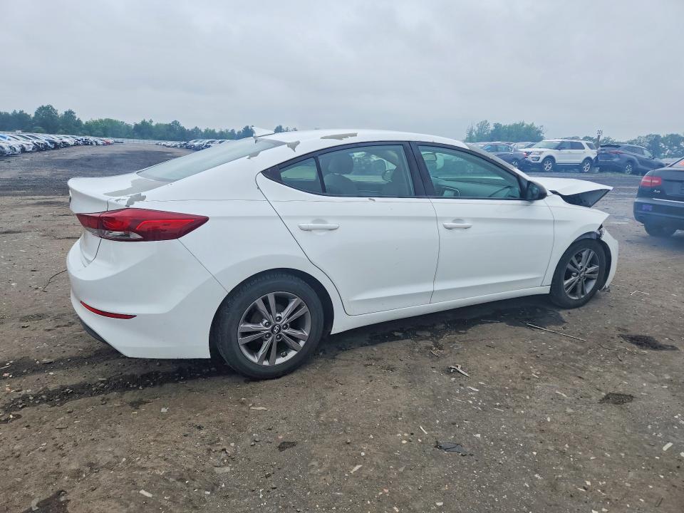 58885136 :رقم المزاد ، 5NPD84LF0HH060036 vin ، 2017 Hyundai Elantra مزاد بيع