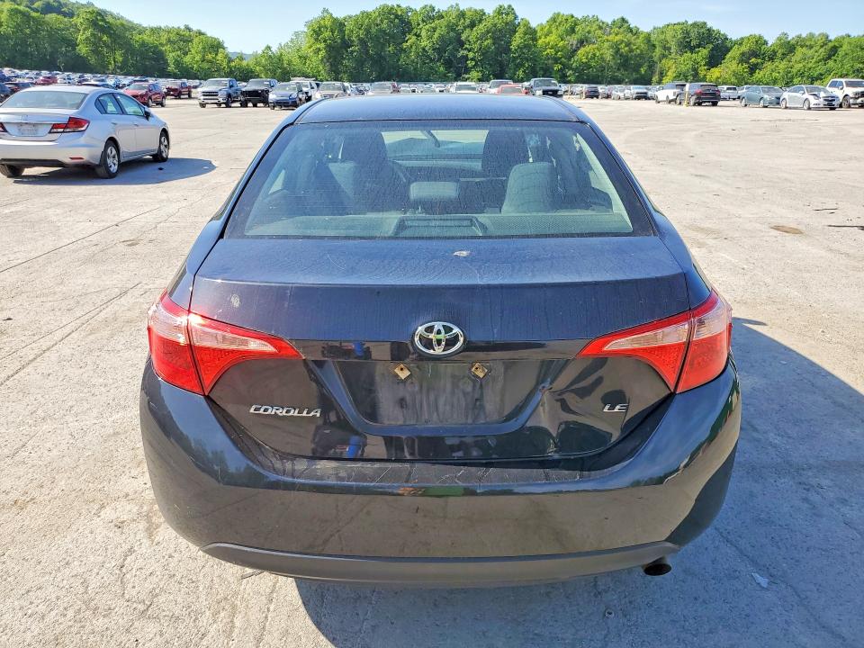 56055656 :رقم المزاد ، 2T1BURHEXHC960073 vin ، 2017 Toyota Corolla مزاد بيع