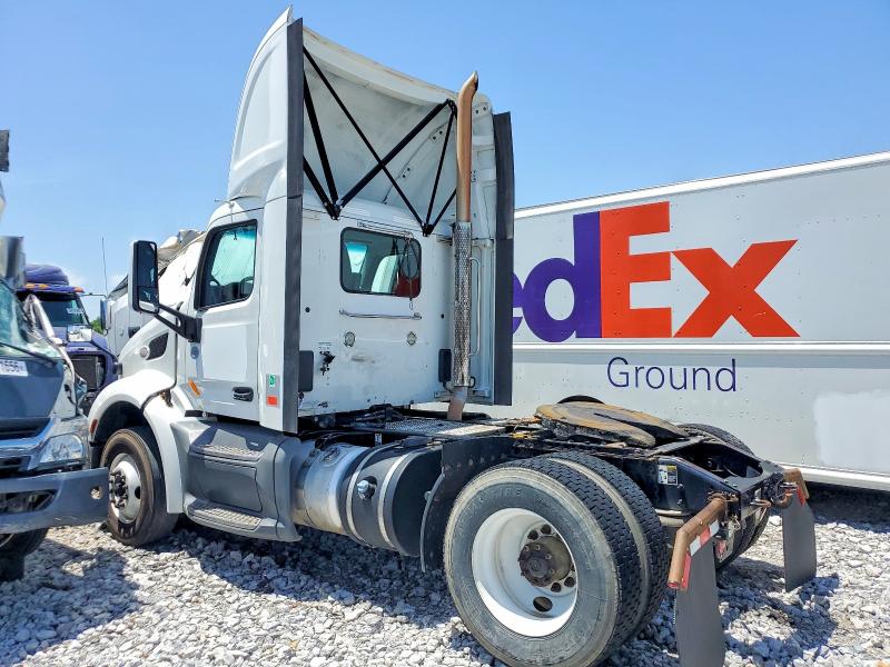 Продаж на аукціоні авто 2018 Peterbilt 579, vin: 1XPBA48XXJD478322, номер лоту: 57903576
