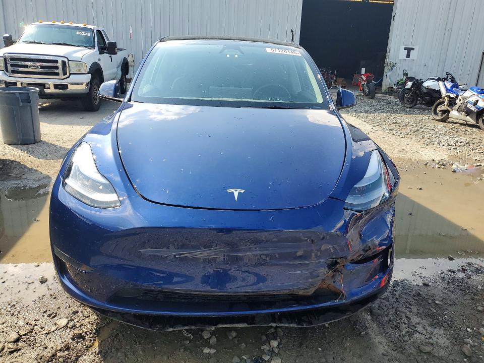 Продаж на аукціоні авто 2025 Tesla Model Y, vin: 7SAYGDED5SA372763, номер лоту: 57120146