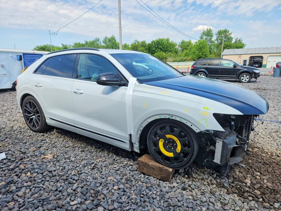 54763466 :رقم المزاد ، WA1CWBF14MD011633 vin ، 2021 Audi Sq8 مزاد بيع