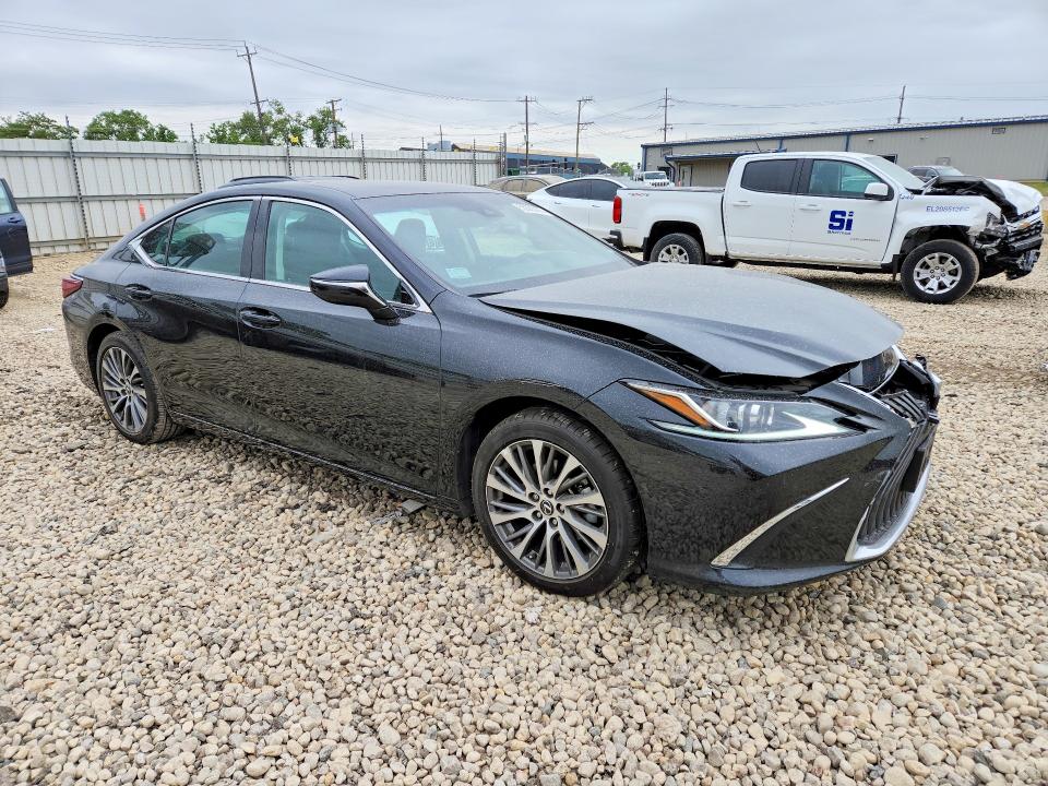 55305426 :رقم المزاد ، 58ABZ1B19KU003070 vin ، 2019 Lexus Es مزاد بيع