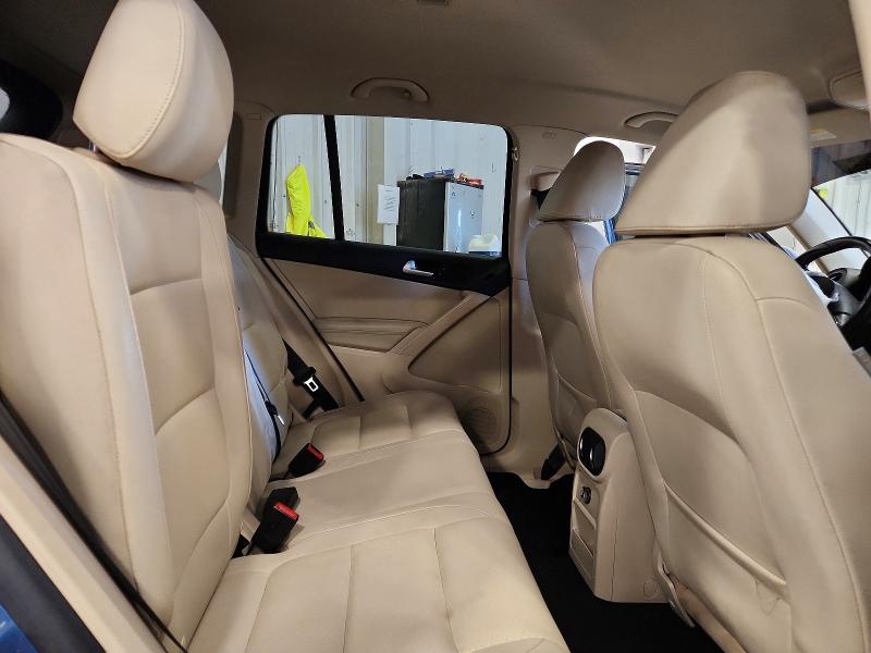 55348586 :رقم المزاد ، WVGBV7AX3HK023718 vin ، 2017 Volkswagen Tiguan مزاد بيع