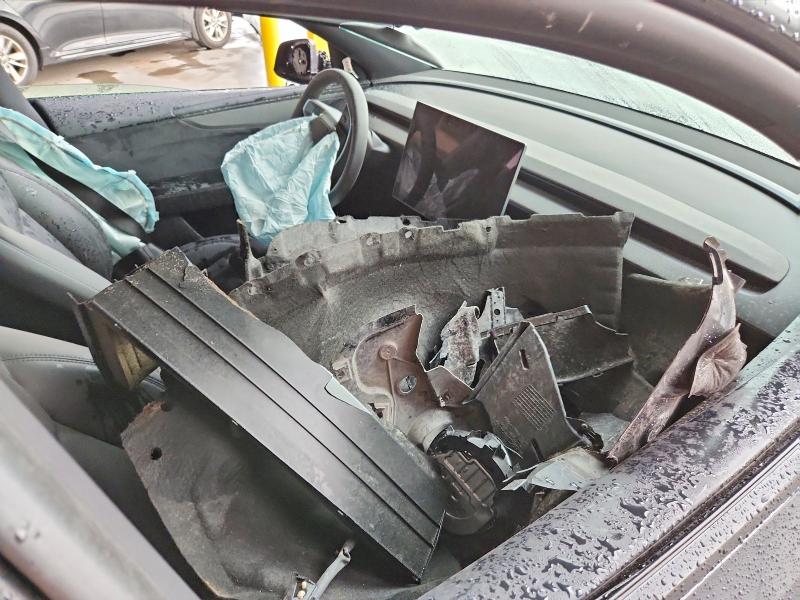 57183786 :رقم المزاد ، 7SAYGDED2TF643475 vin ، 2026 Tesla Model Y مزاد بيع