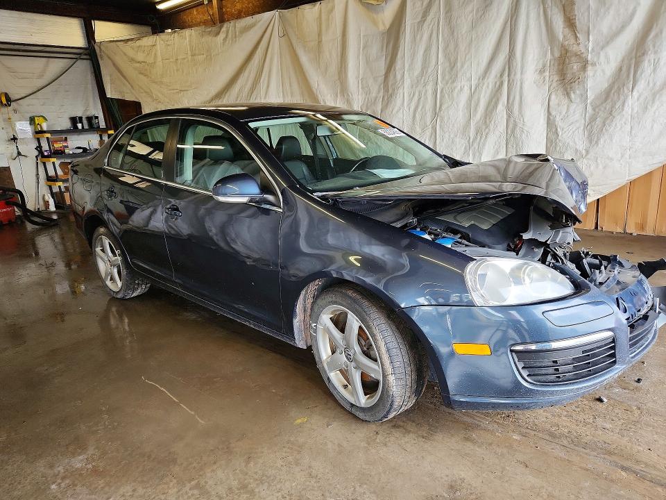 56224826 :رقم المزاد ، 3VWRL7AJ8AM093117 vin ، 2010 Volkswagen Jetta مزاد بيع