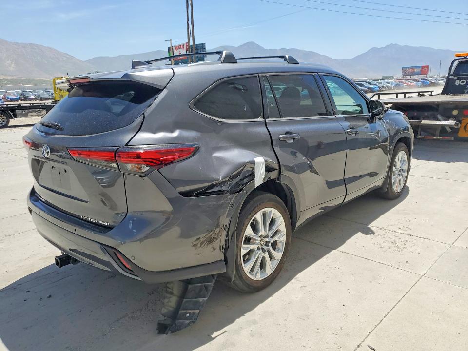 Продаж на аукціоні авто 2021 Toyota Highlander, vin: 5TDDZRBH2MS526826, номер лоту: 59007126