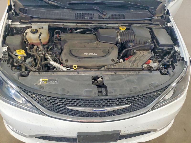 55592426 :رقم المزاد ، 2C4RC1EG4JR293712 vin ، 2018 Chrysler Pacifica مزاد بيع