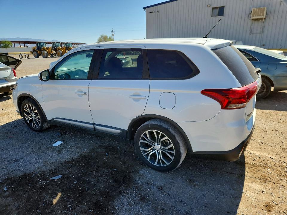 2016 Mitsubishi Outlander მანქანა იყიდება აუქციონზე, vin: JA4AD3A30GZ013205, აუქციონის ნომერი: 55562926