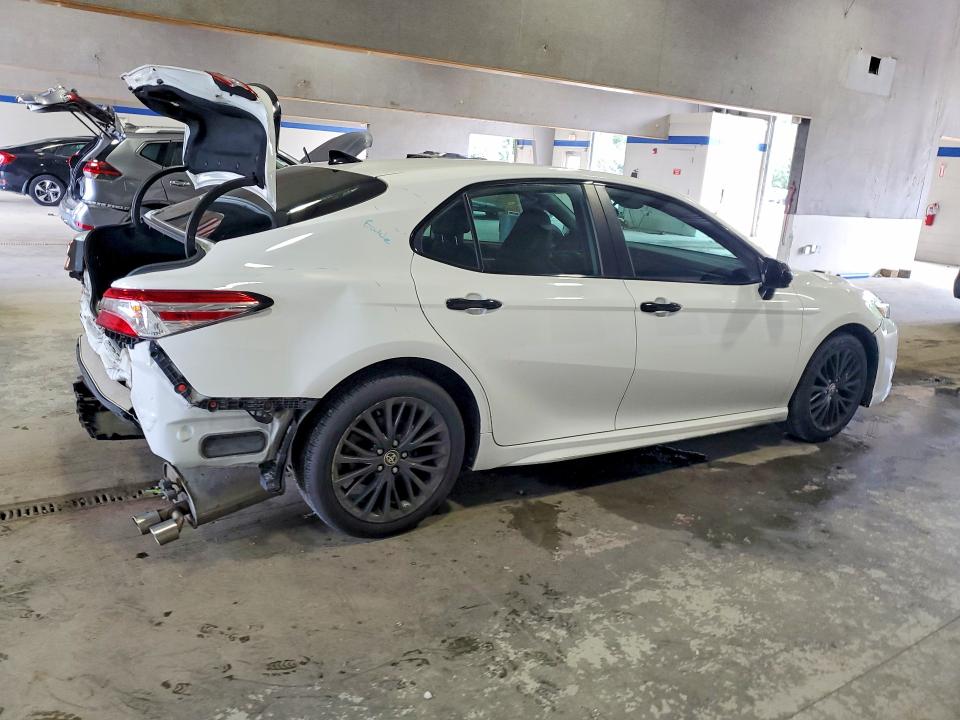 59174116 :رقم المزاد ، 4T1G11AK3LU361331 vin ، 2020 Toyota Camry مزاد بيع