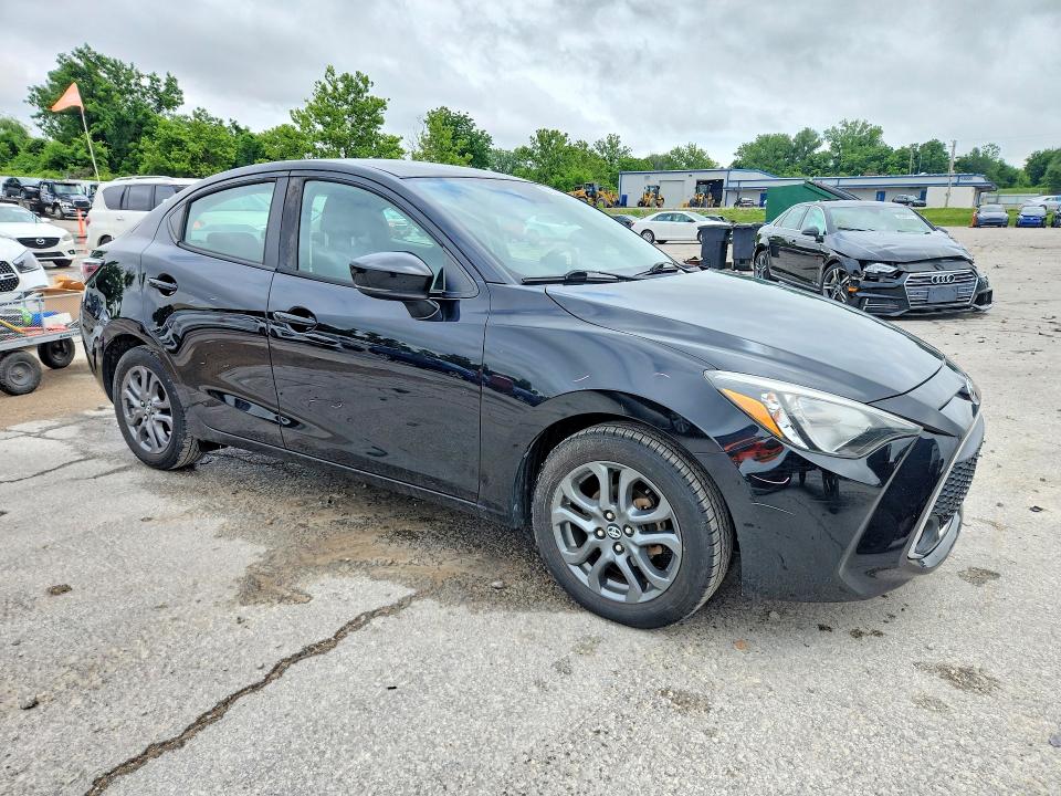2019 Toyota Yaris მანქანა იყიდება აუქციონზე, vin: 3MYDLBYV3KY523754, აუქციონის ნომერი: 56323726