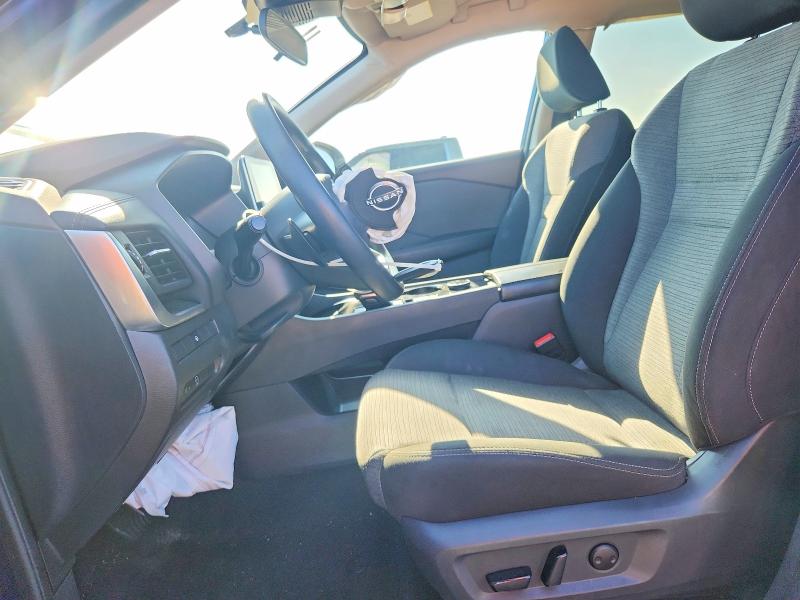 57593976 :رقم المزاد ، 5N1BT3BB4PC844773 vin ، 2023 Nissan Rogue مزاد بيع