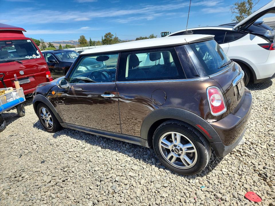 2011 Mini Cooper მანქანა იყიდება აუქციონზე, vin: WMWSU3C51BT091946, აუქციონის ნომერი: 56450926