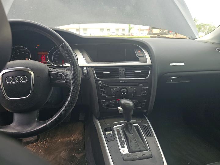 Продаж на аукціоні авто 2011 Audi A5, vin: WAUCFAFR0BA026180, номер лоту: 56063456