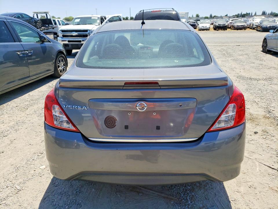 57272726 :رقم المزاد ، 3N1CN7AP6HL862840 vin ، 2017 Nissan Versa مزاد بيع