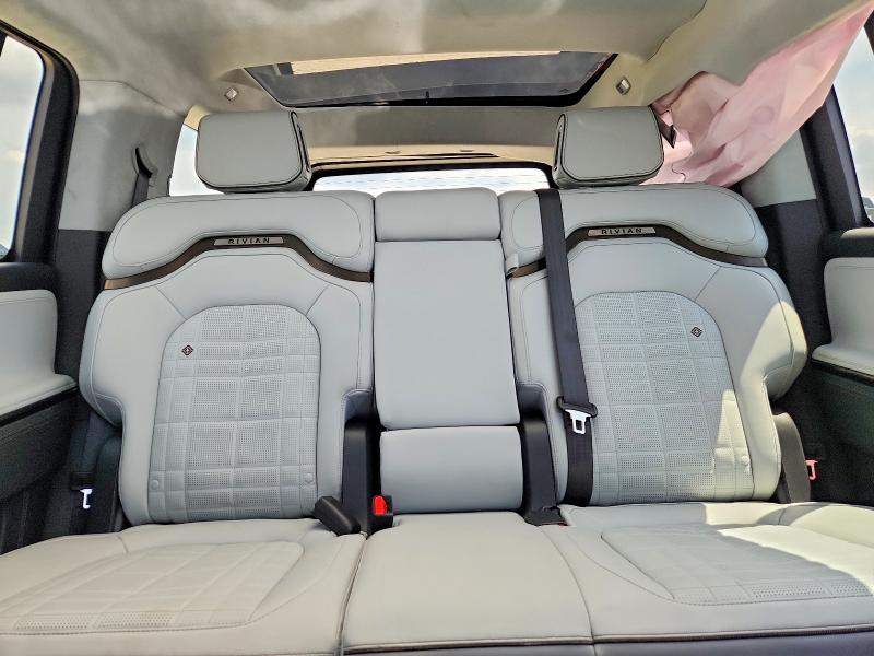 2025 Rivian R1s მანქანა იყიდება აუქციონზე, vin: 7PDSGCBP3SN071594, აუქციონის ნომერი: 55348416