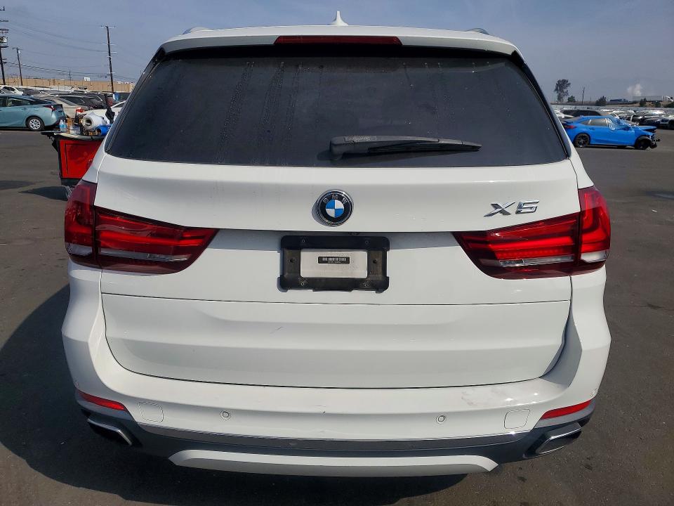 55221346 :رقم المزاد ، 5UXKR2C51J0X07724 vin ، 2018 Bmw X5 مزاد بيع