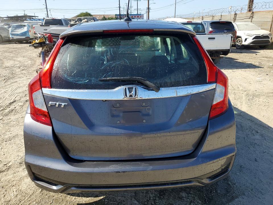 Продажа на аукционе авто 2018 Honda Fit, vin: 3HGGK5H86JM710617, номер лота: 56816176