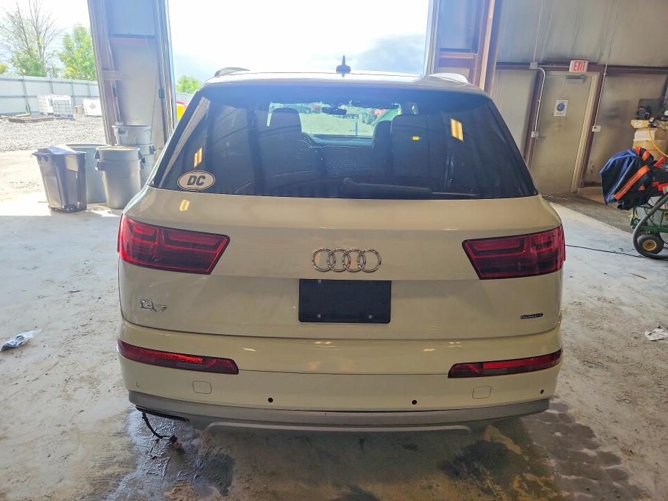 Продаж на аукціоні авто 2018 Audi Q7, vin: WA1AHAF74JD046765, номер лоту: 54403816