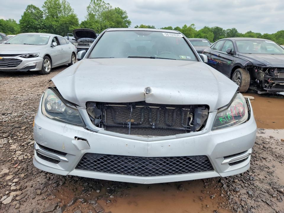 Продажа на аукционе авто 2013 Mercedes-benz C, vin: WDDGF8AB3DR285876, номер лота: 56104836