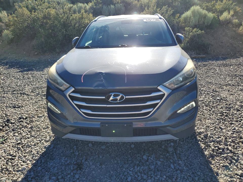57011186 :رقم المزاد ، KM8J33A20HU409449 vin ، 2017 Hyundai Tucson مزاد بيع