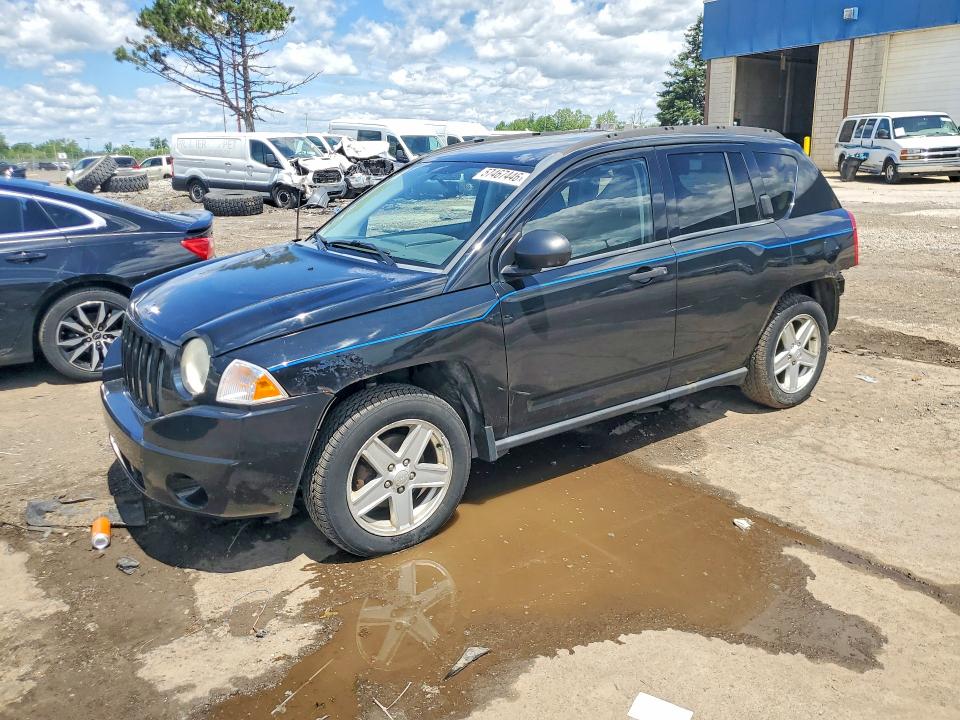 57467446 :رقم المزاد ، 1J8FF47W27D180099 vin ، 2007 Jeep Compass مزاد بيع