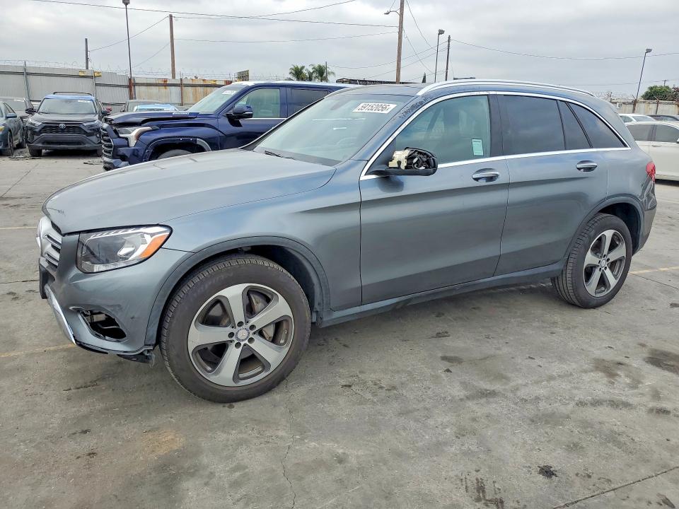 59152056 :رقم المزاد ، WDC0G4JB9HF172775 vin ، 2017 Mercedes-benz Glc مزاد بيع