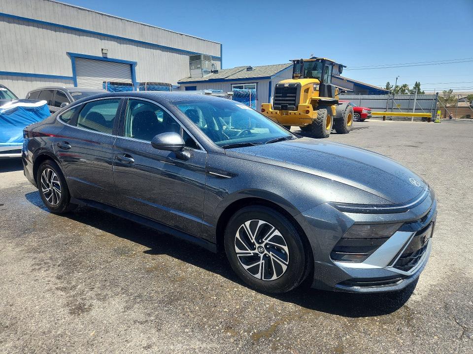 Продажа на аукционе авто 2026 Hyundai Sonata Hybrid, vin: KMHL24JJ9TA160832, номер лота: 57305376