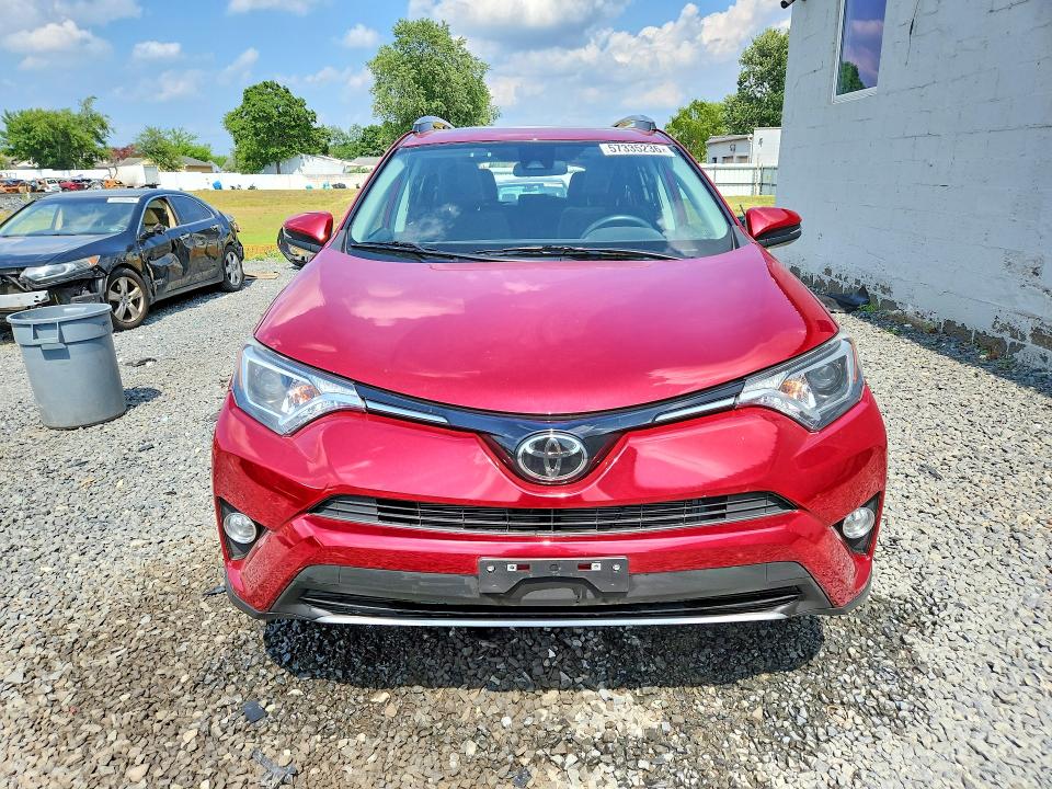 57335236 :رقم المزاد ، 2T3RFREVXJW732485 vin ، 2018 Toyota Rav4 مزاد بيع