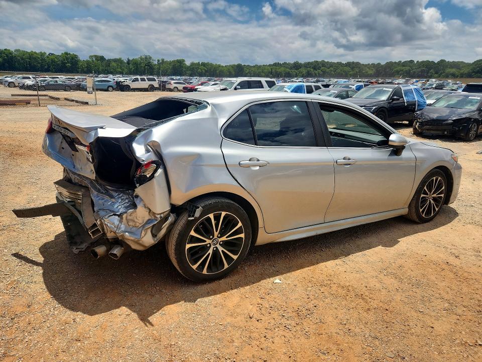 Продажа на аукционе авто 2018 Toyota Camry, vin: 4T1B11HK1JU118632, номер лота: 57890906