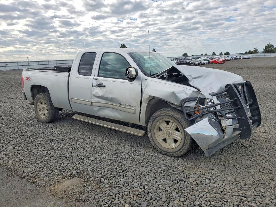 56027306 :رقم المزاد ، 1GCRKSE78DZ135361 vin ، 2013 Chevrolet Silverado مزاد بيع