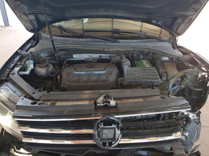 56421566 :رقم المزاد ، 3VV2B7AX7JM172405 vin ، 2018 Volkswagen Tiguan مزاد بيع
