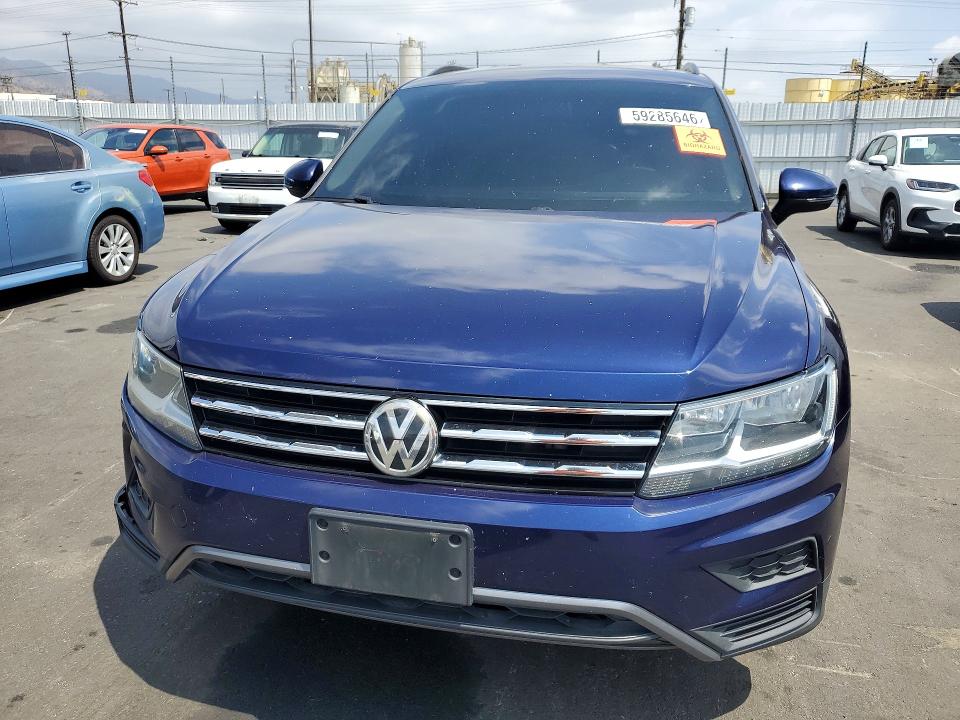 59285646 :رقم المزاد ، 3VV1B7AX0MM077099 vin ، 2021 Volkswagen Tiguan مزاد بيع