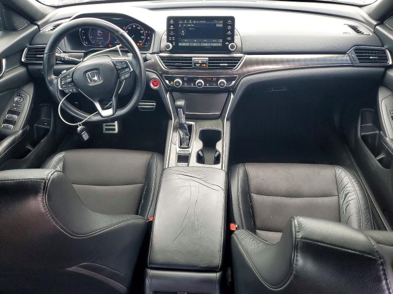 57203656 :رقم المزاد ، 1HGCV1F35JA085470 vin ، 2018 Honda Accord مزاد بيع
