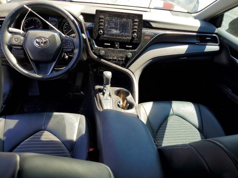 56318816 :رقم المزاد ، 4T1G11AK5MU462176 vin ، 2021 Toyota Camry مزاد بيع