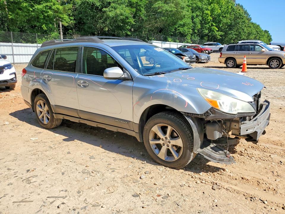 2013 Subaru Outback მანქანა იყიდება აუქციონზე, vin: 4S4BRBCC9D3308686, აუქციონის ნომერი: 56068406