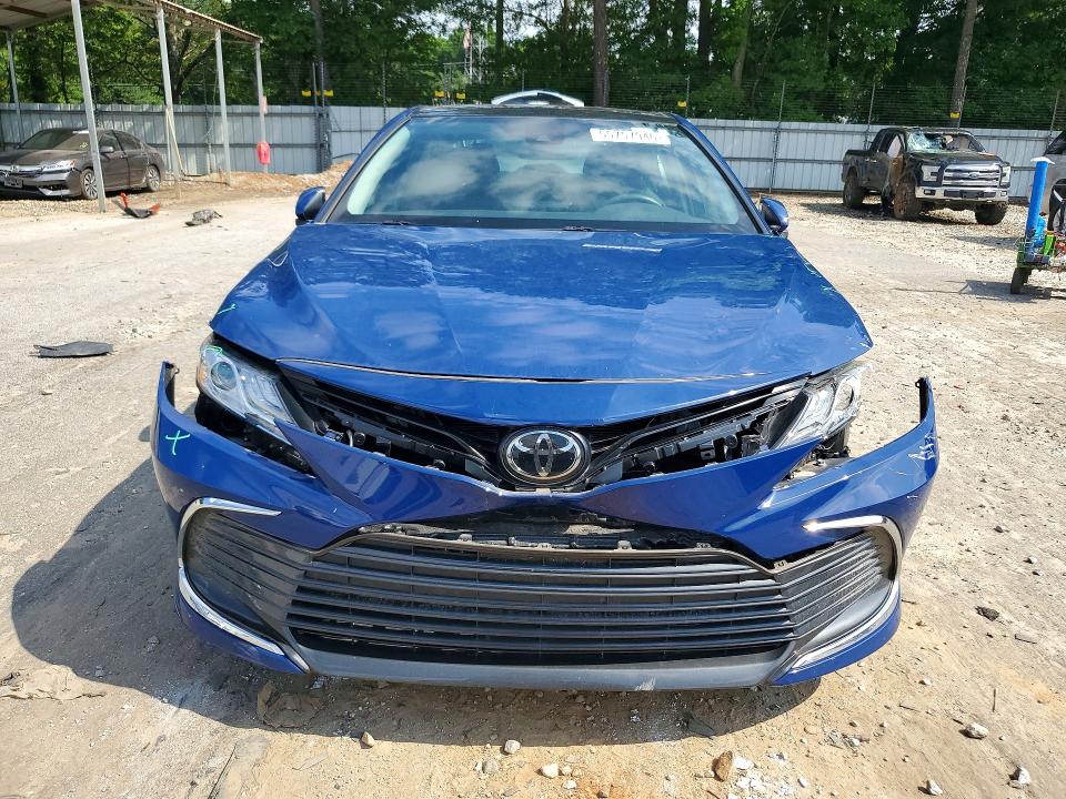 55757946 :رقم المزاد ، 4T1F11AK2PU158836 vin ، 2023 Toyota Camry مزاد بيع
