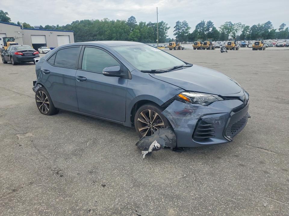 57624306 :رقم المزاد ، 5YFBURHE5HP720817 vin ، 2017 Toyota Corolla مزاد بيع