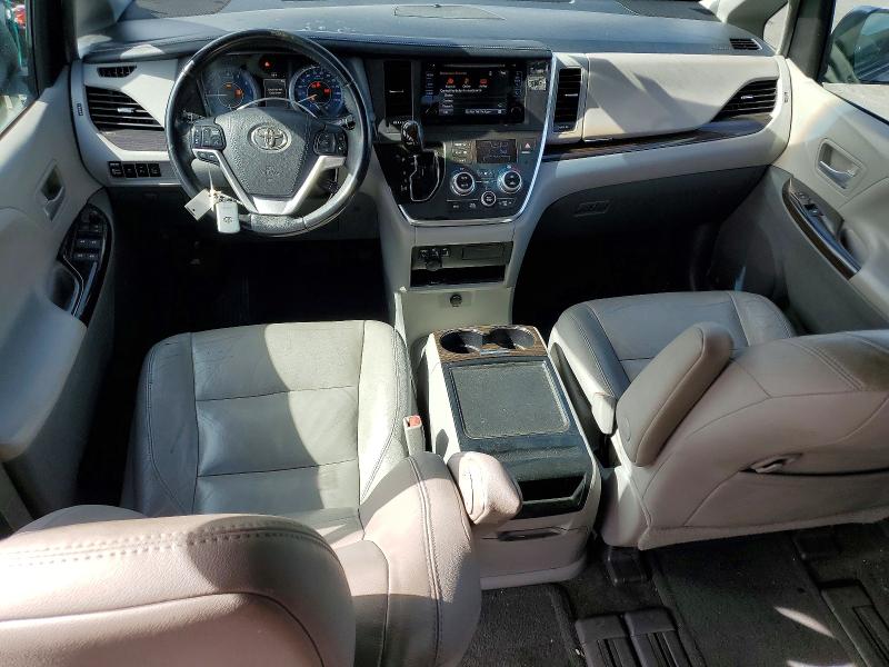 54821296 :رقم المزاد ، 5TDYZ3DC4HS828348 vin ، 2017 Toyota Sienna مزاد بيع