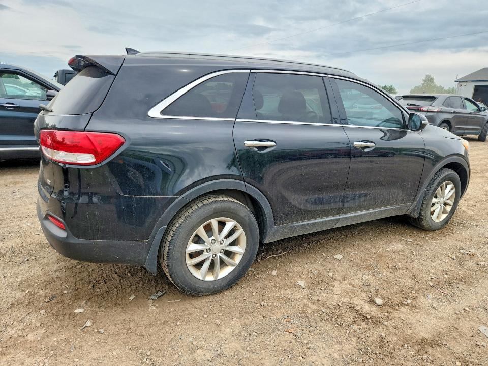 58944646 :رقم المزاد ، 5XYPG4A37GG101423 vin ، 2016 Kia Sorento مزاد بيع