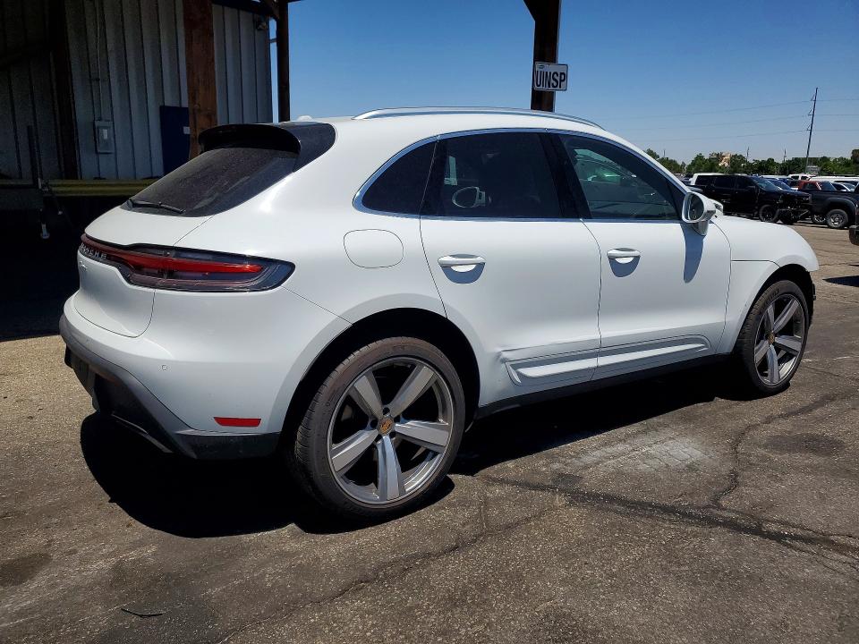 57239646 :رقم المزاد ، WP1AA2A51NLB07666 vin ، 2022 Porsche Macan مزاد بيع