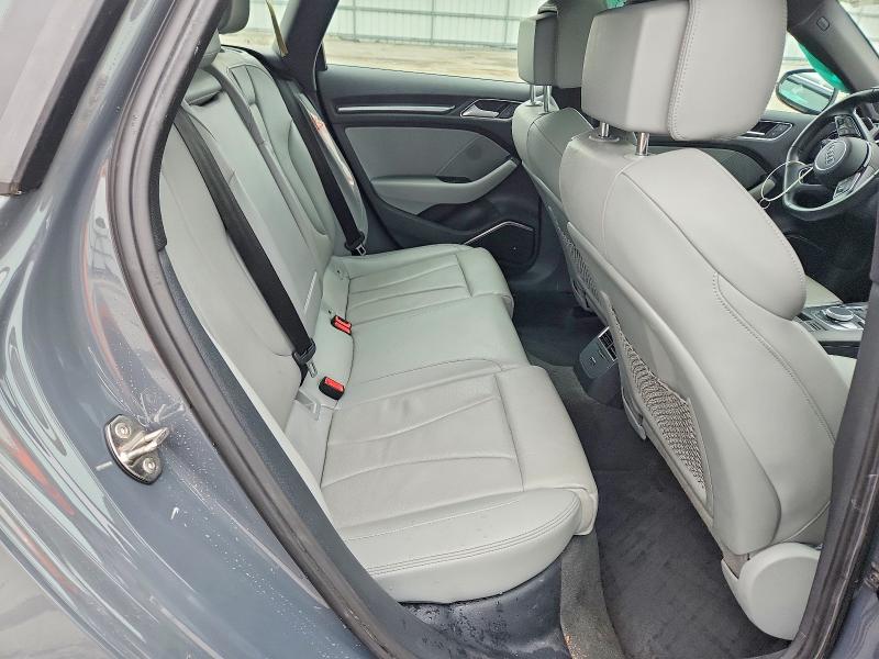 58111476 :رقم المزاد ، WAUSPBFF1JA067081 vin ، 2018 Audi A3 مزاد بيع