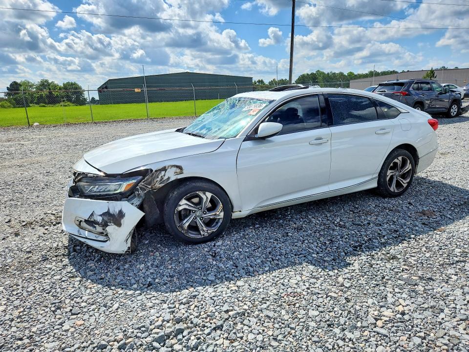 55675836 :رقم المزاد ، 1HGCV1F40JA126435 vin ، 2018 Honda Accord مزاد بيع