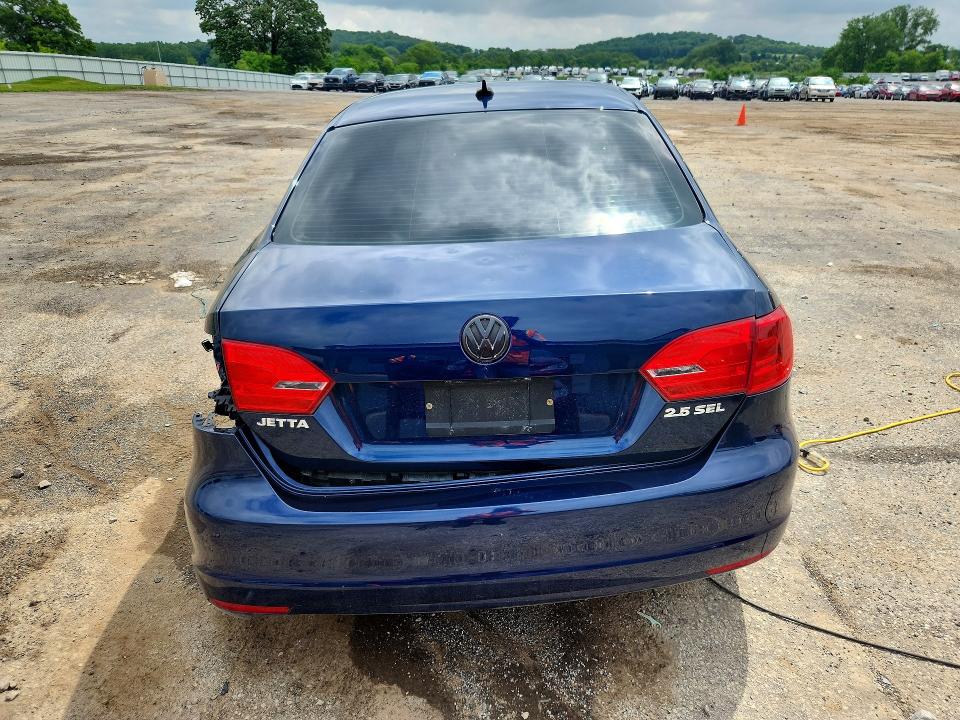 2011 Volkswagen Jetta მანქანა იყიდება აუქციონზე, vin: 3VWGX7AJ7BM072823, აუქციონის ნომერი: 56665906