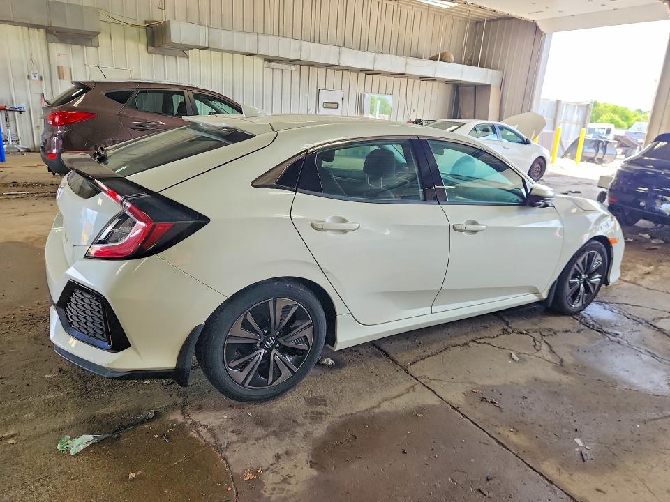 56945006 :رقم المزاد ، SHHFK7H5XJU220115 vin ، 2018 Honda Civic مزاد بيع